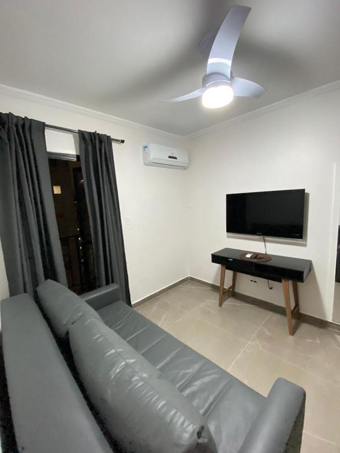Flat - Acomoda Ate 4 Hospedes - Bairro Do Gonzaga - Santos Sp Santos (Sao Paulo) Exterior photo